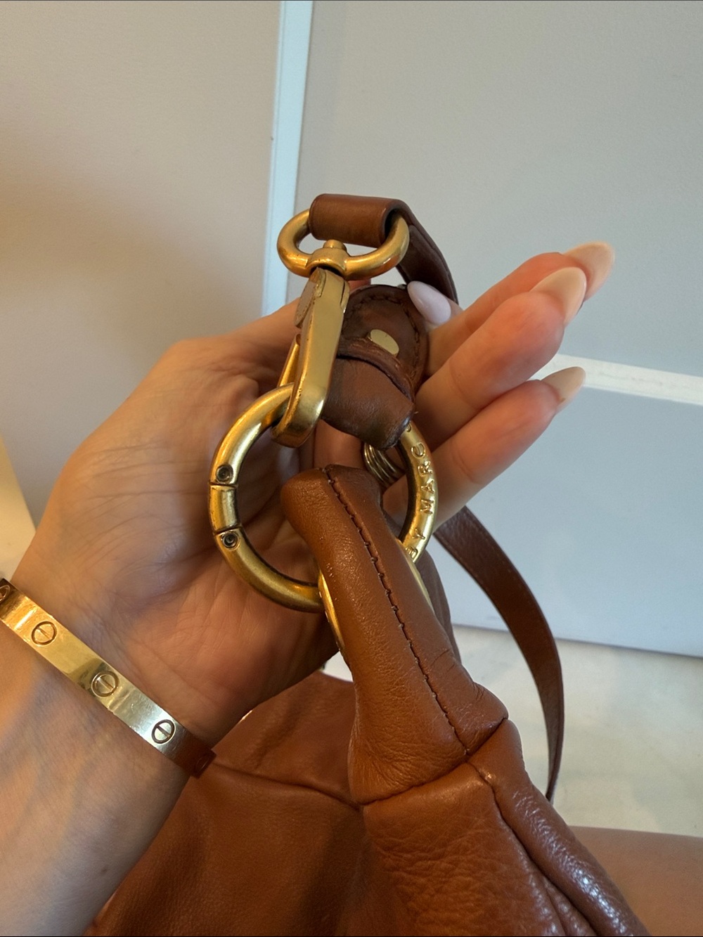 Marc by Marc Jacobs Tan Pebble Leather Hobo Shoulder Bag with Gold Hardware - Picture 5 of 6